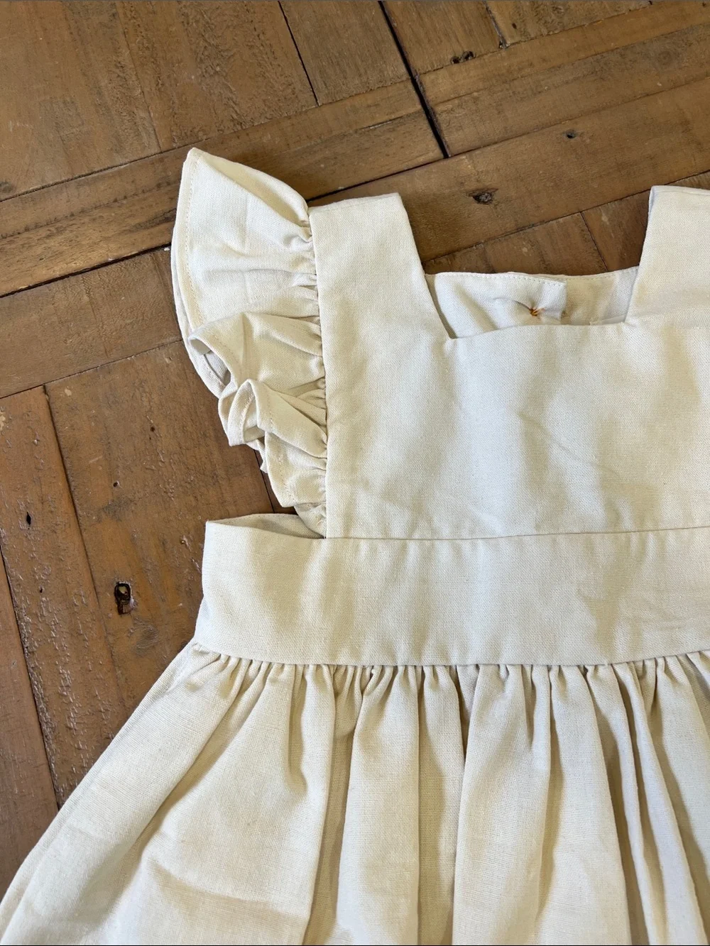 Wren & James beige linen blend ruffled pinafore dress girls 3T neutral preppy
